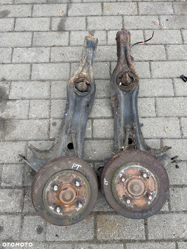 Hond Civic VI 95-01 SEDAN HB TYŁ wahacz piasta abs - 1