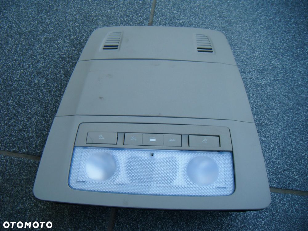 opel insignia a lampka oświetlenia kabiny przód  13339682 - 1