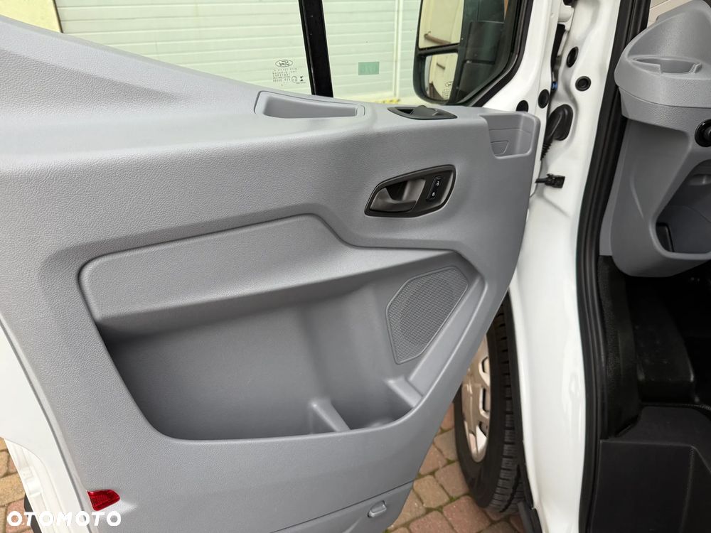 Ford Transit 2,2 L2H3 - 19