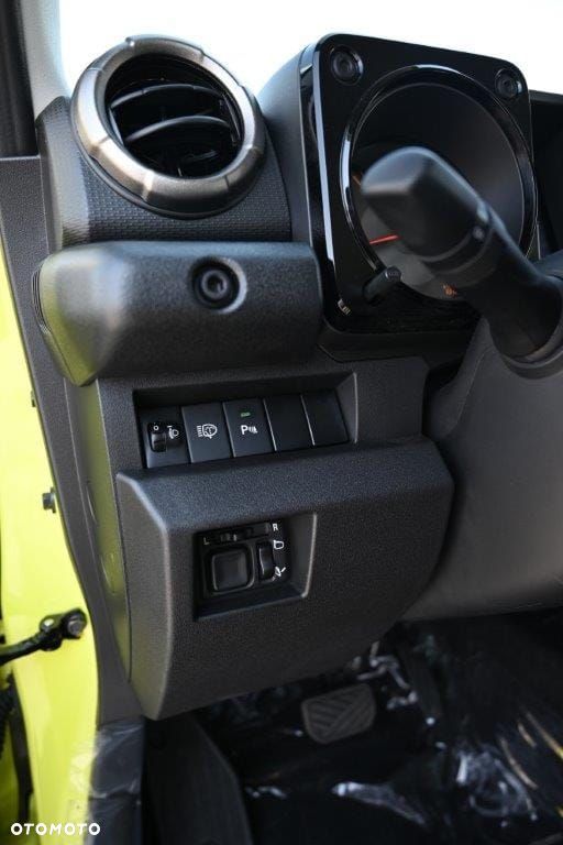 Suzuki Jimny - 23