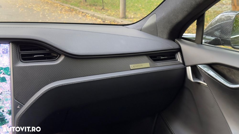 Tesla Model S - 18