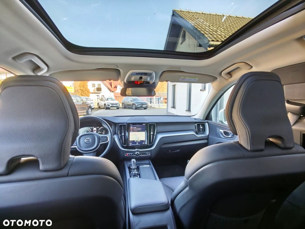 Volvo XC 60 T8 AWD Recharge Geartronic RDesign Expression - 20