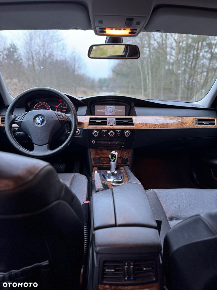 BMW Seria 5 - 16