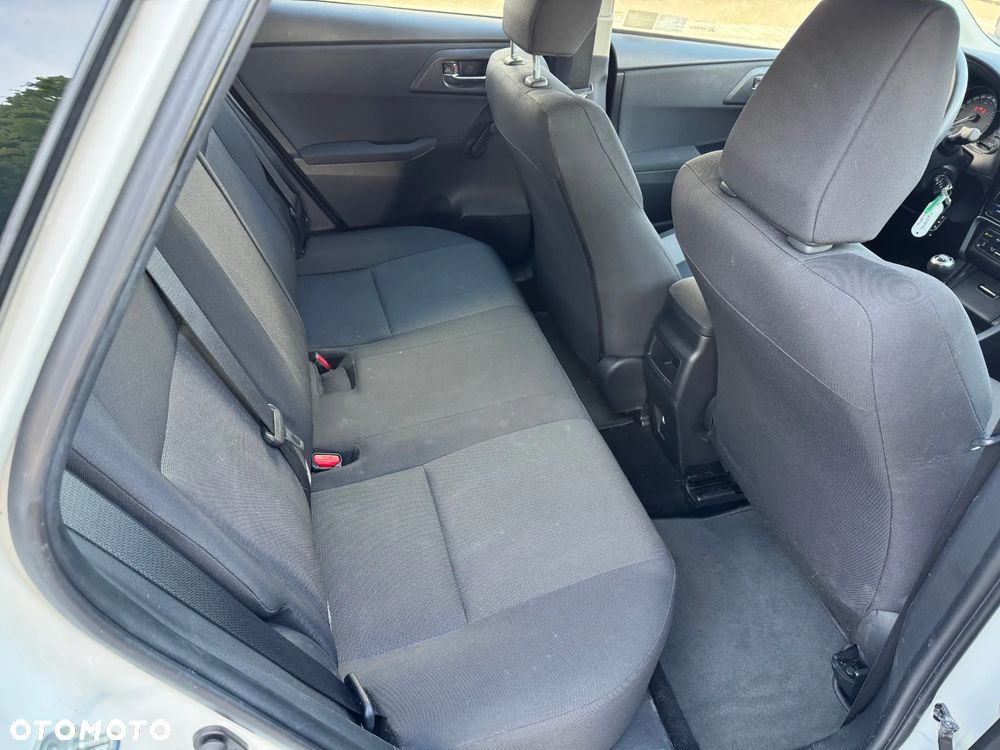 Toyota Auris 1.4 D-4D Comfort - 13