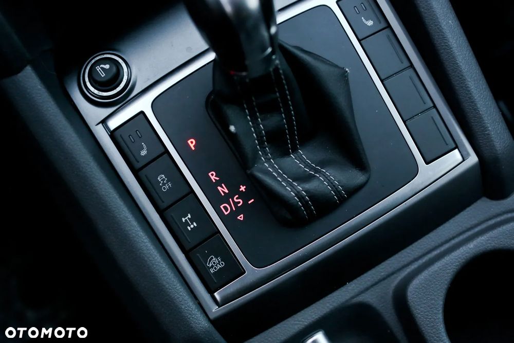 Volkswagen Amarok 2.0 BiTDI Autm Highline - 27