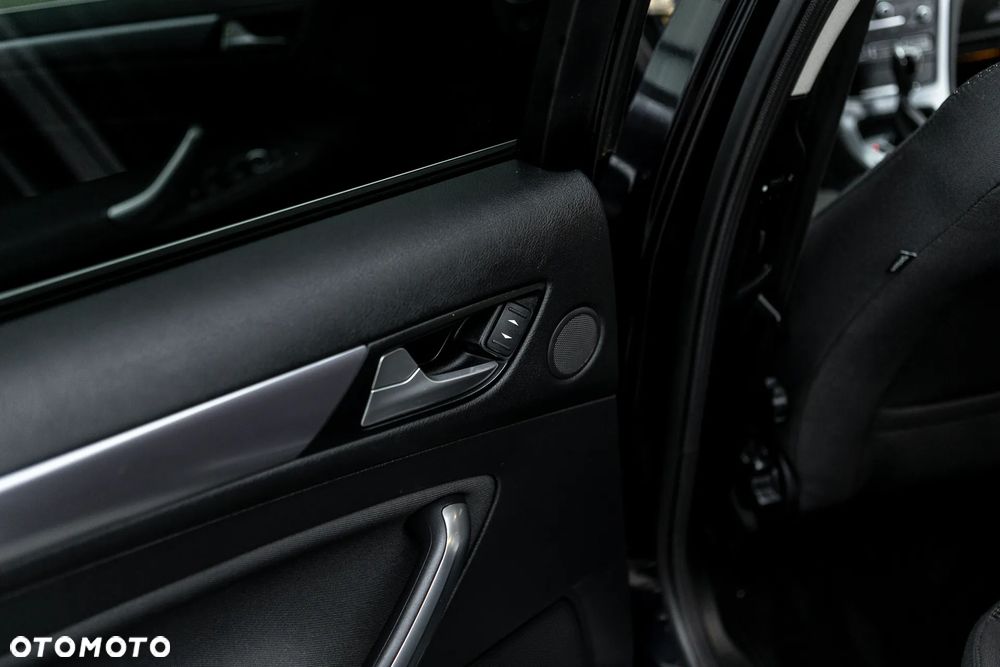Ford Mondeo - 38