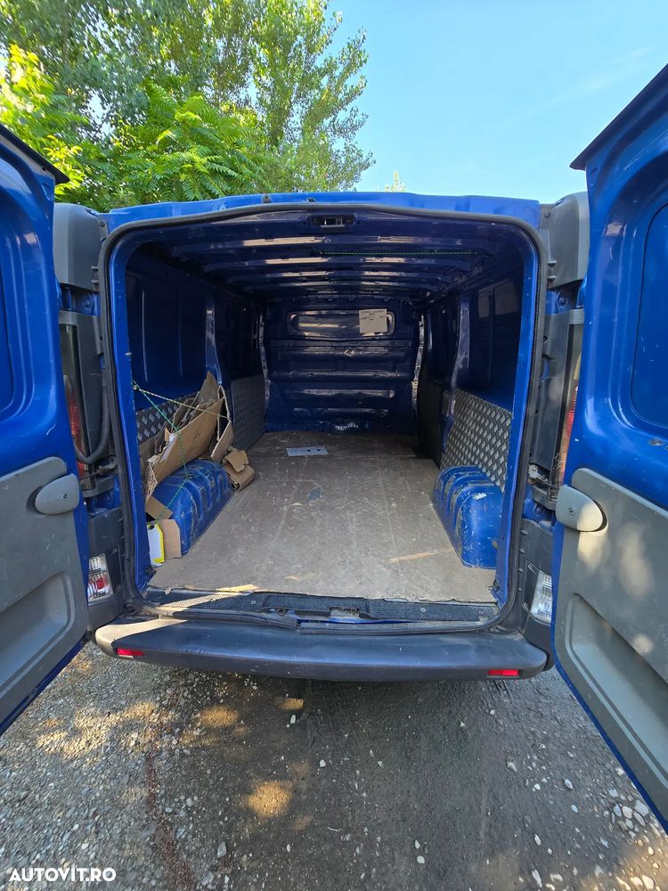 Opel Vivaro - 16
