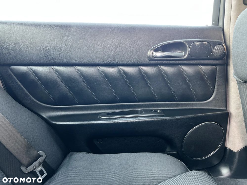 Alfa Romeo 166 - 22