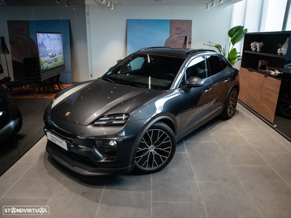 Porsche Macan Electric 4 - 4