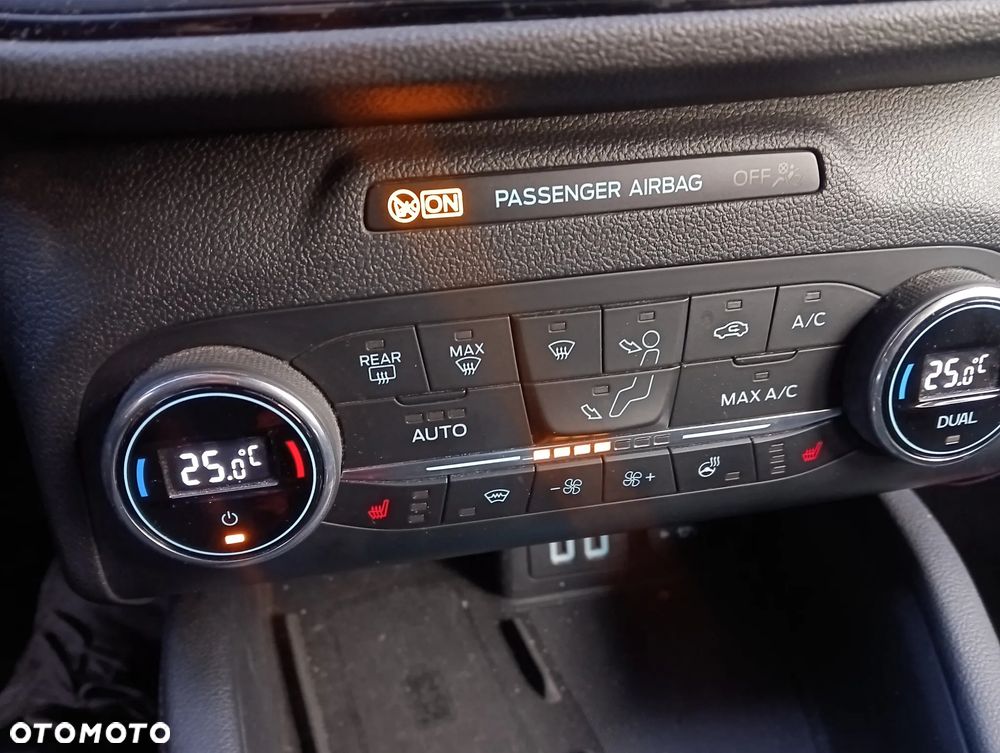 Ford Kuga 2.0 EcoBlue Hybrid ST-LINE X - 12