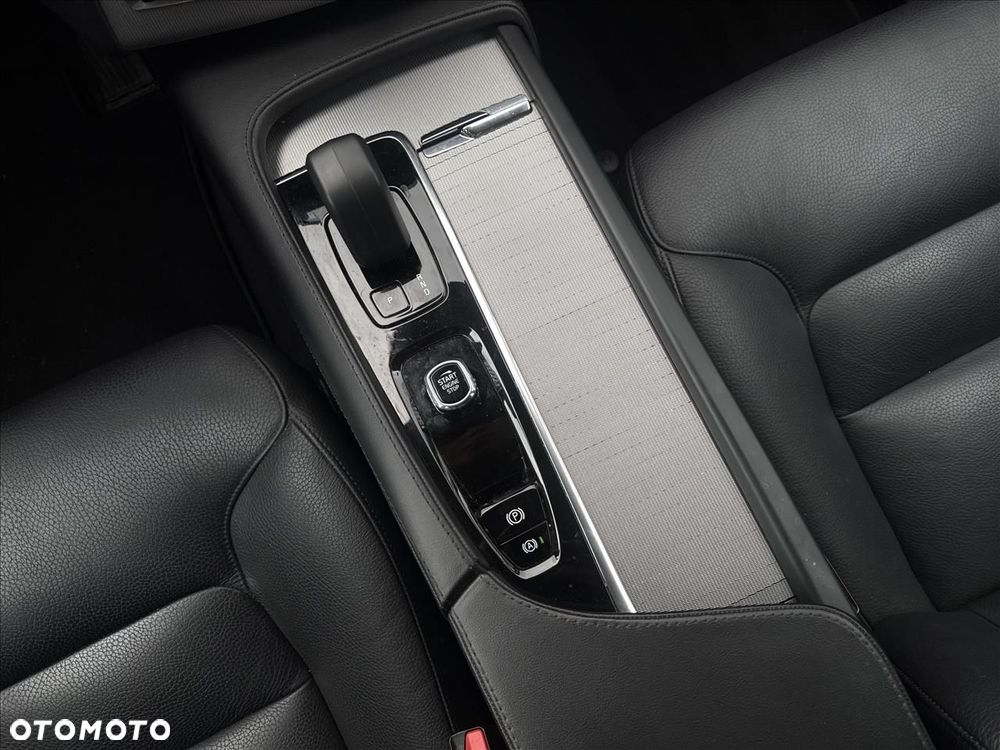 Volvo XC 90 - 17