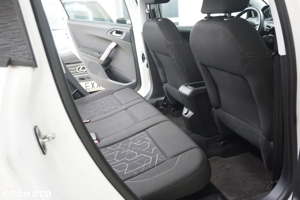 Peugeot 2008 82 e-VTI ETG5 Active - 24
