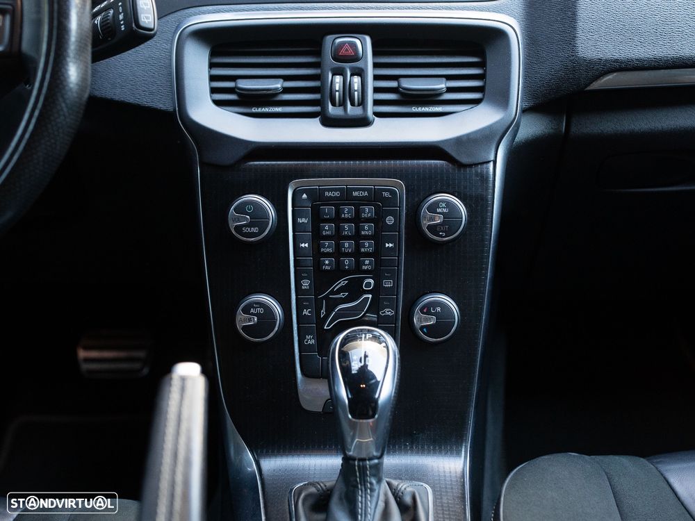 Volvo V40 2.0 D3 R-Design Geartronic - 30