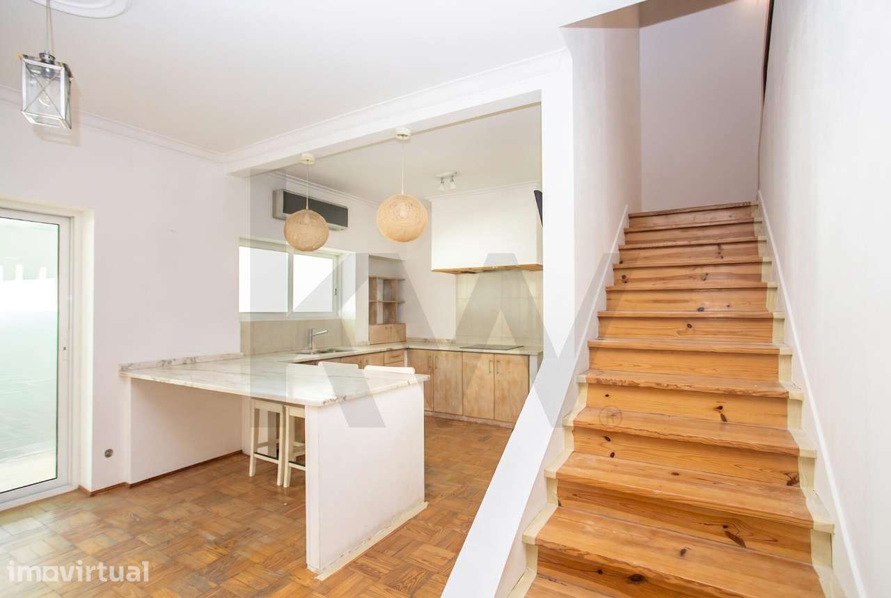 Moradia T6 com Piscina, Anexos e Garagem | Elegância Rústica com Confo - Grande imagem: 5/31