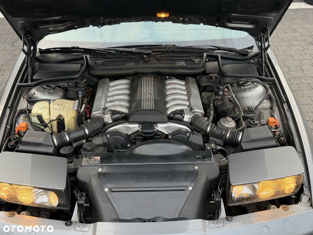 BMW Seria 8 - 32