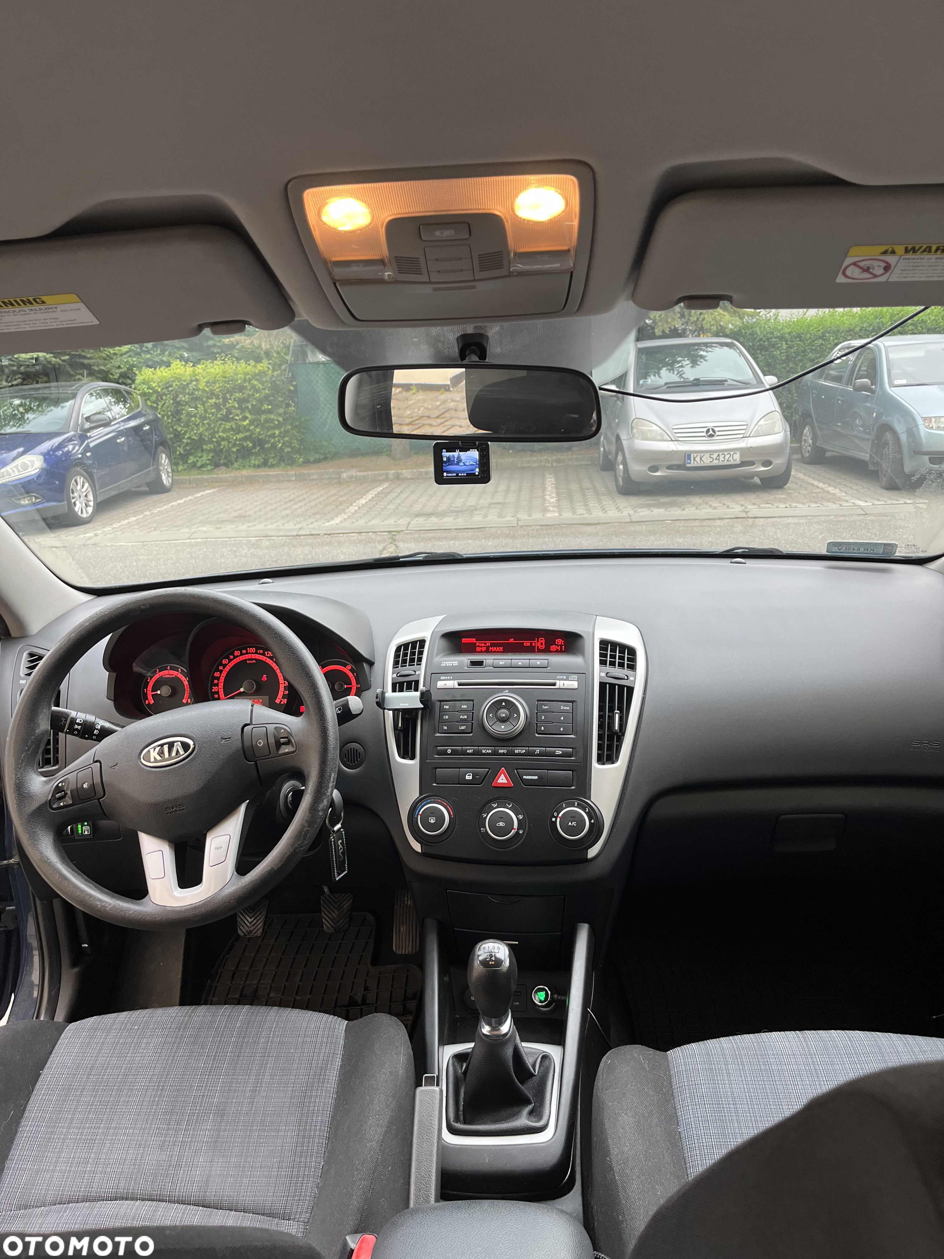 Kia Ceed - 11