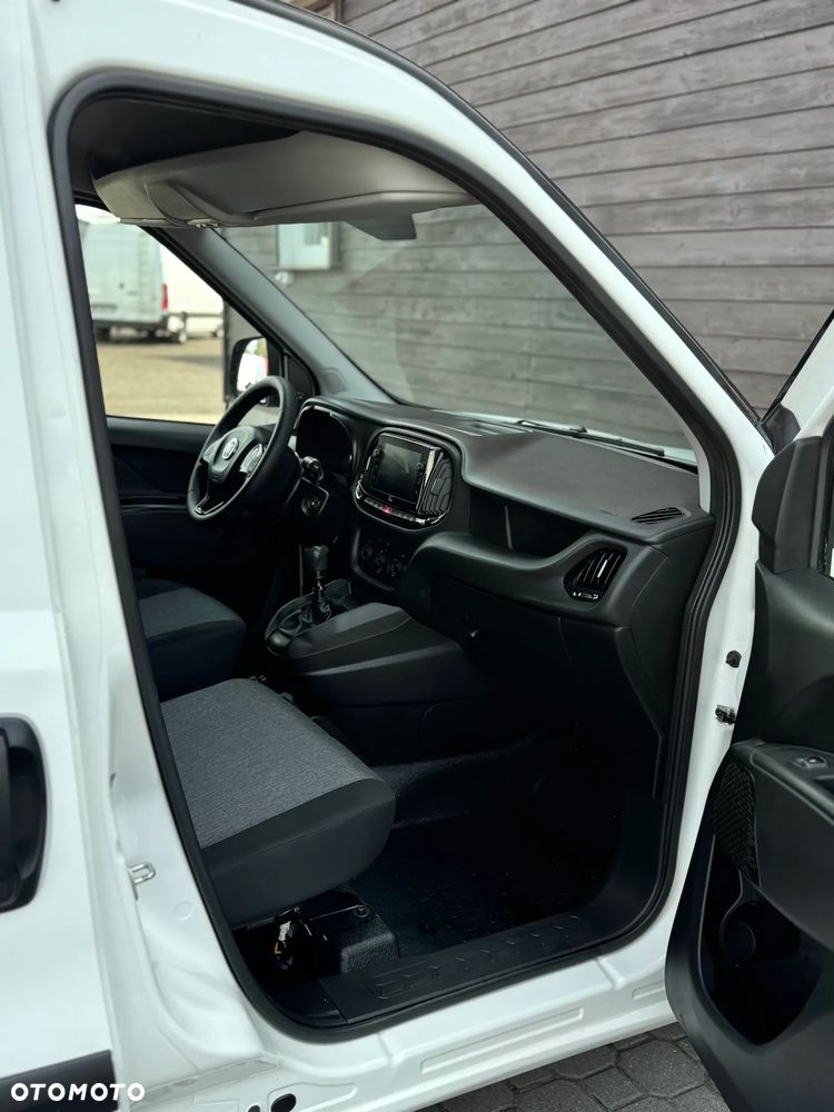 Fiat DOBLO - 17