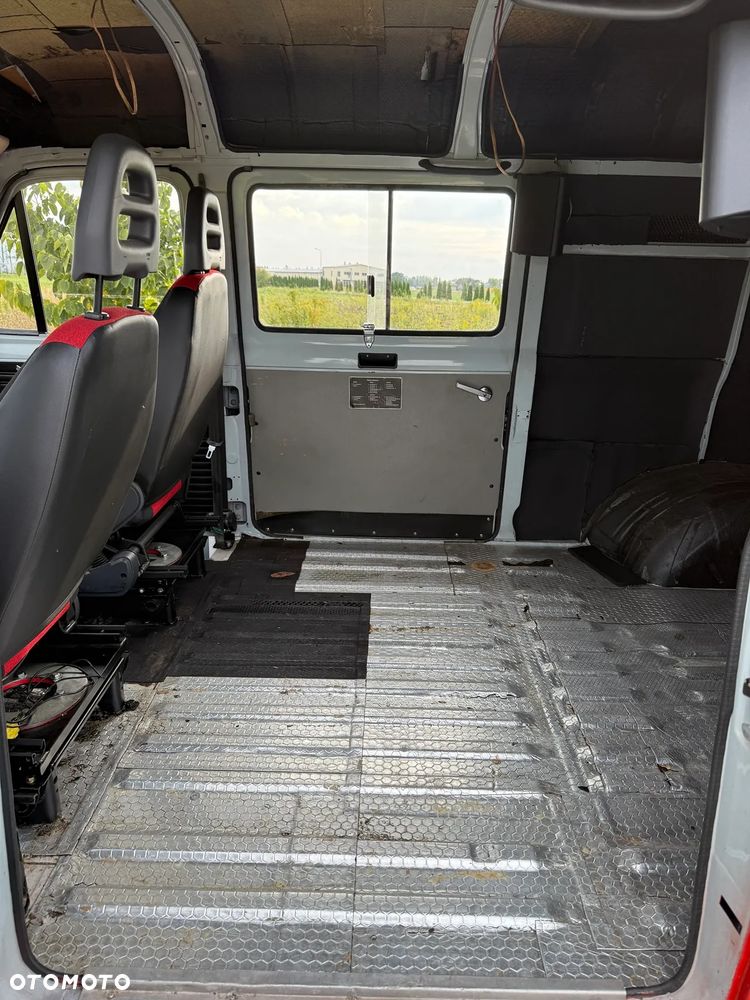 Ford Transit - 27