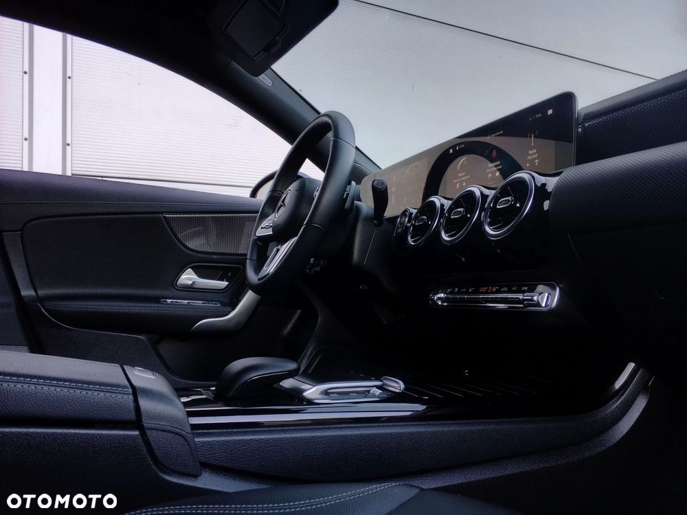 Mercedes-Benz CLA 200 7G-DCT Edition 2022 - 38