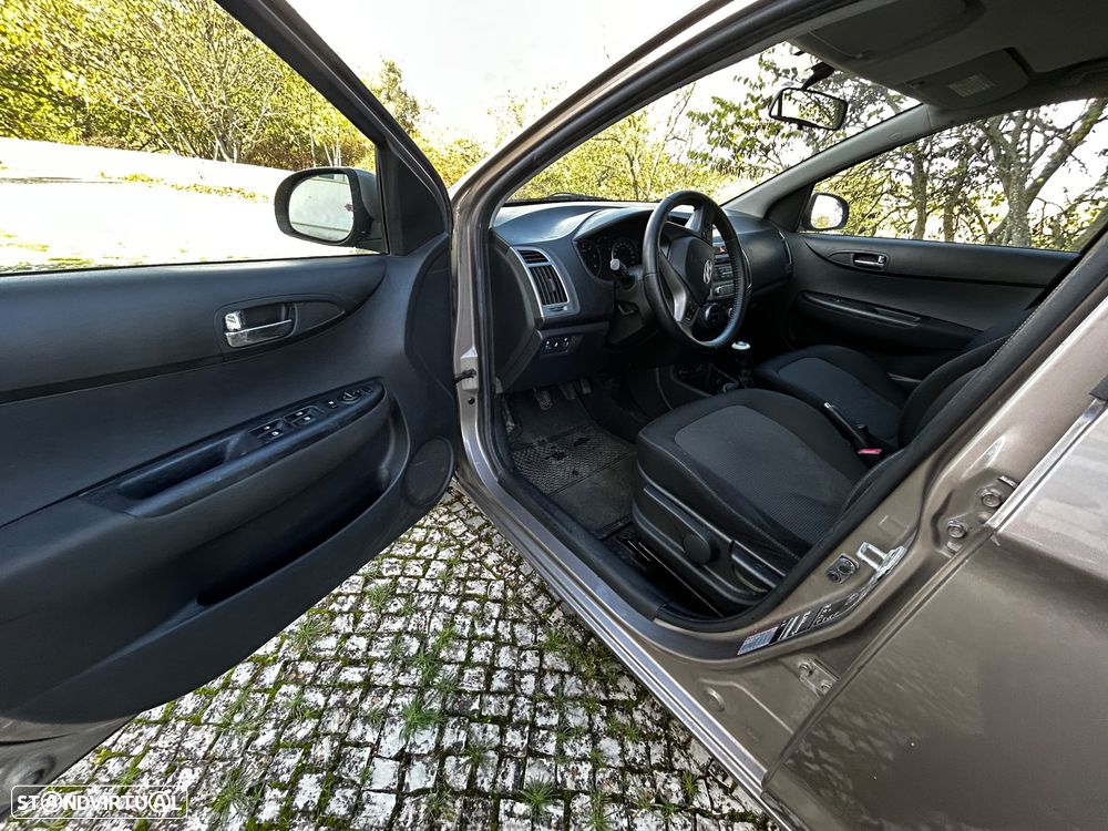 Hyundai i20 1.1 CRDi Urban - 16