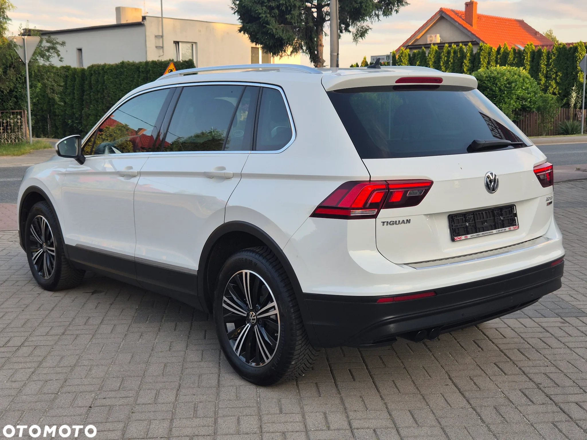 Volkswagen Tiguan 2.0 TDI SCR 4MOTION (BlueMotion Techn.) DSG Highline - 12