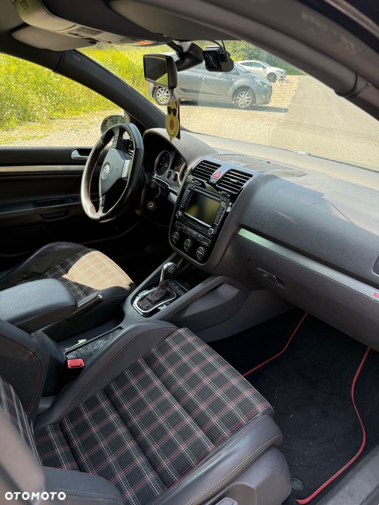 Volkswagen Golf 2.0 GTI DSG Edition 30 - 16