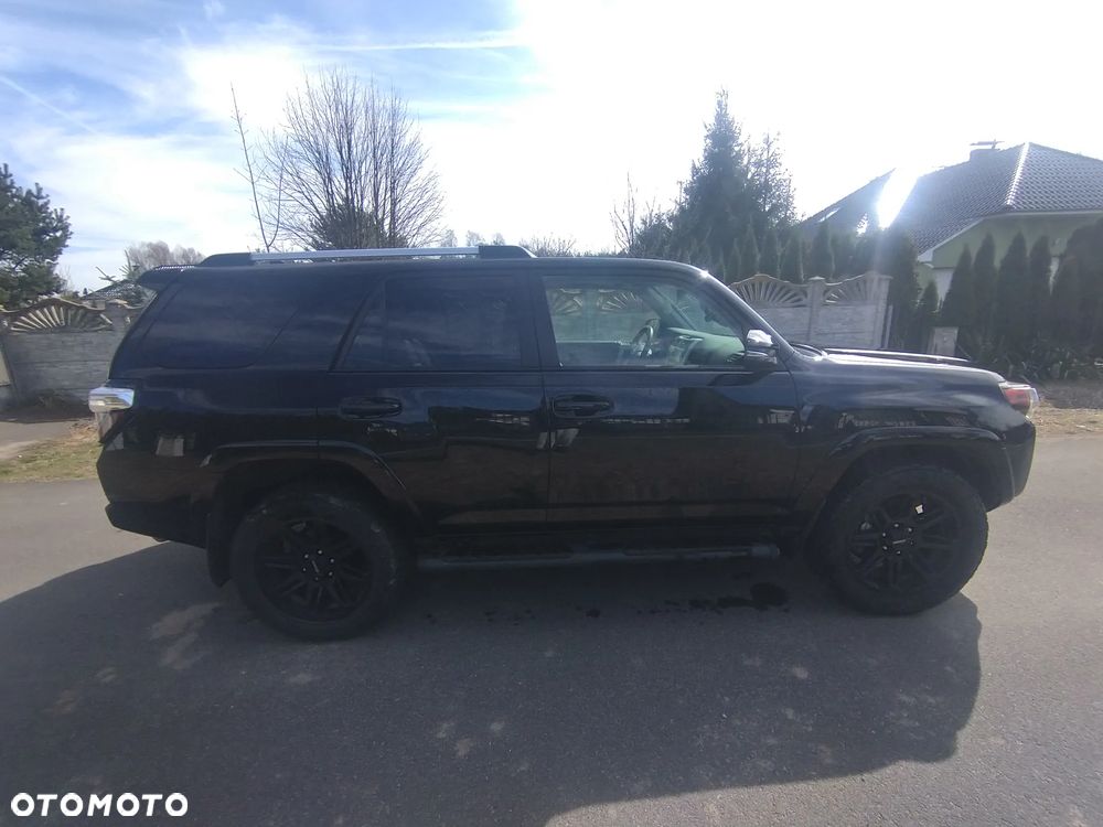 Toyota 4-Runner - 11