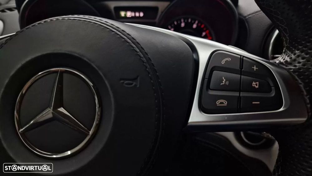 Mercedes-Benz SL 400 9G-TRONIC designo edition — fotografia 30