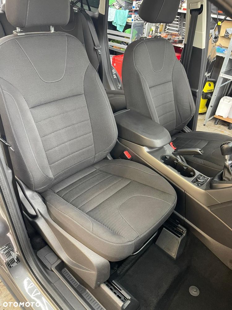 Ford Kuga 1.5 EcoBoost 2x4 Individual - 30
