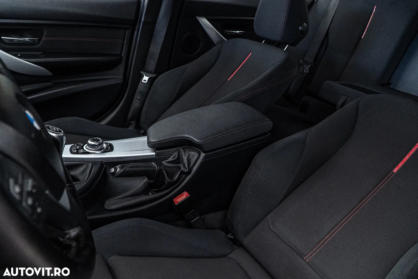 BMW Seria 3 318d Sport Line - 17