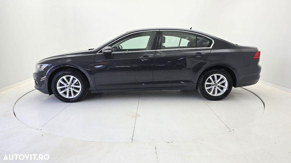 Volkswagen Passat 2.0 TDI DSG Comfortline - 9