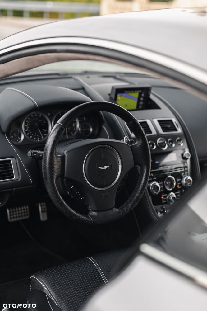 Aston Martin V8 Vantage 4,7 SportShift - 12