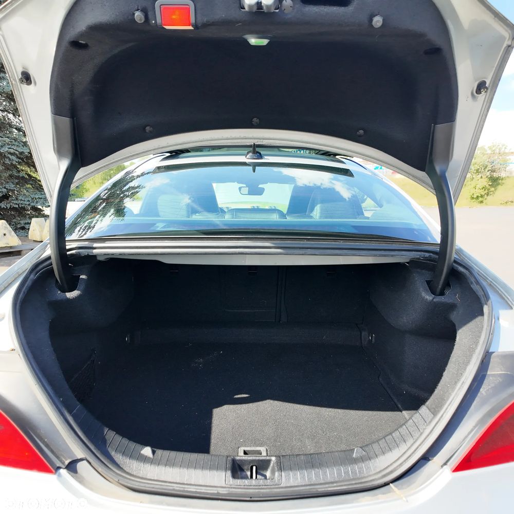 Mercedes-Benz CLA 250 4Matic 7G-DCT - 14