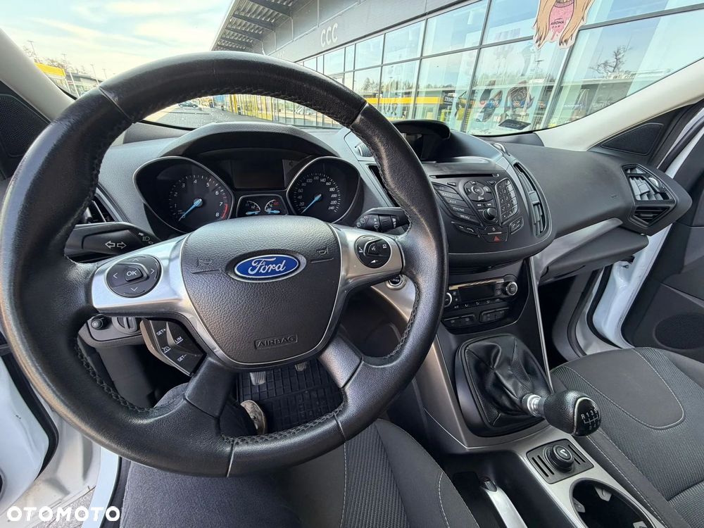 Ford Kuga - 38