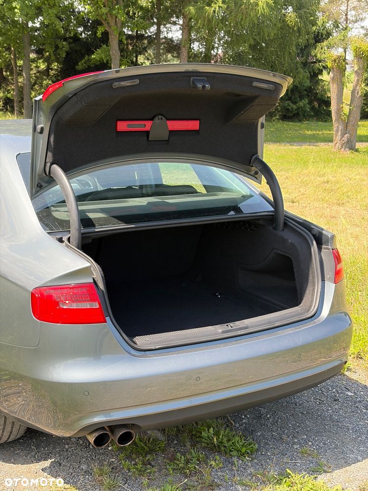 Audi A4 Limousine 2.0 TDI DPF multitronic Ambition - 14