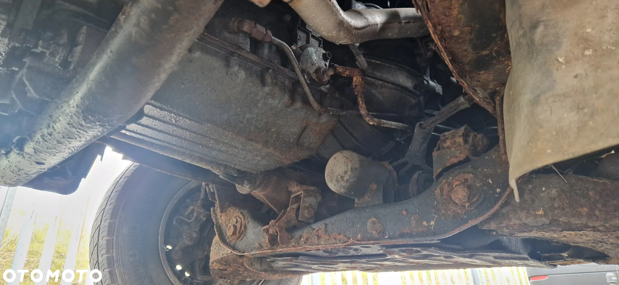 Mitsubishi L400 - 17
