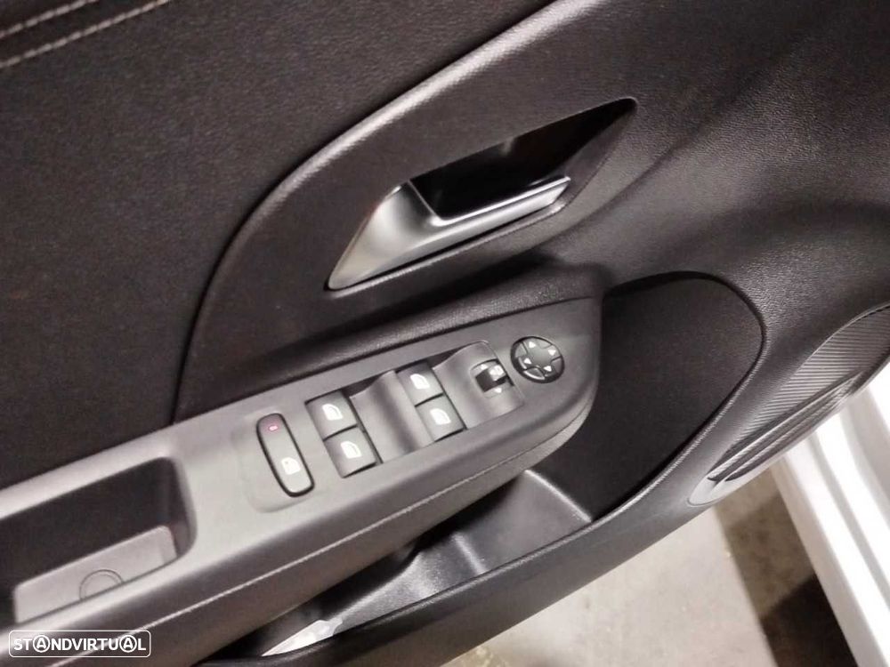 Opel Corsa 1.2 T GS - 11