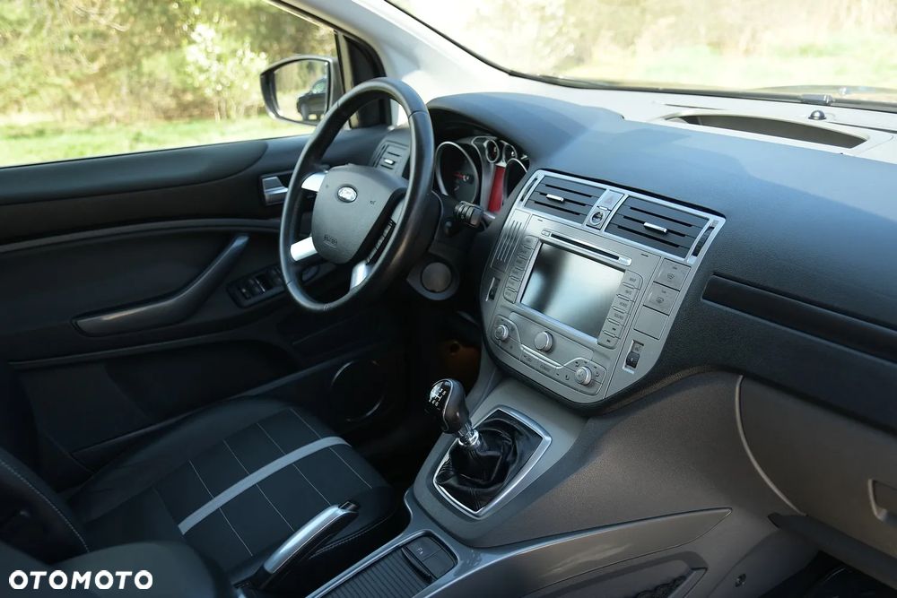 Ford Kuga 2.0 TDCi 2x4 Titanium - 18