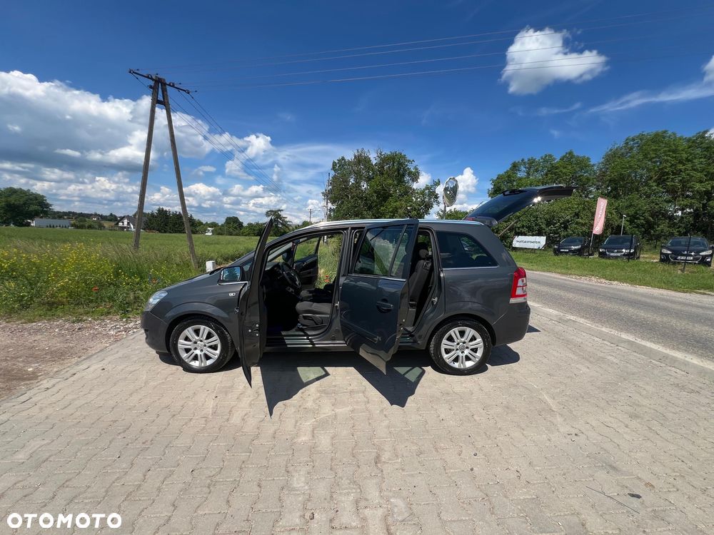 Opel Zafira - 28