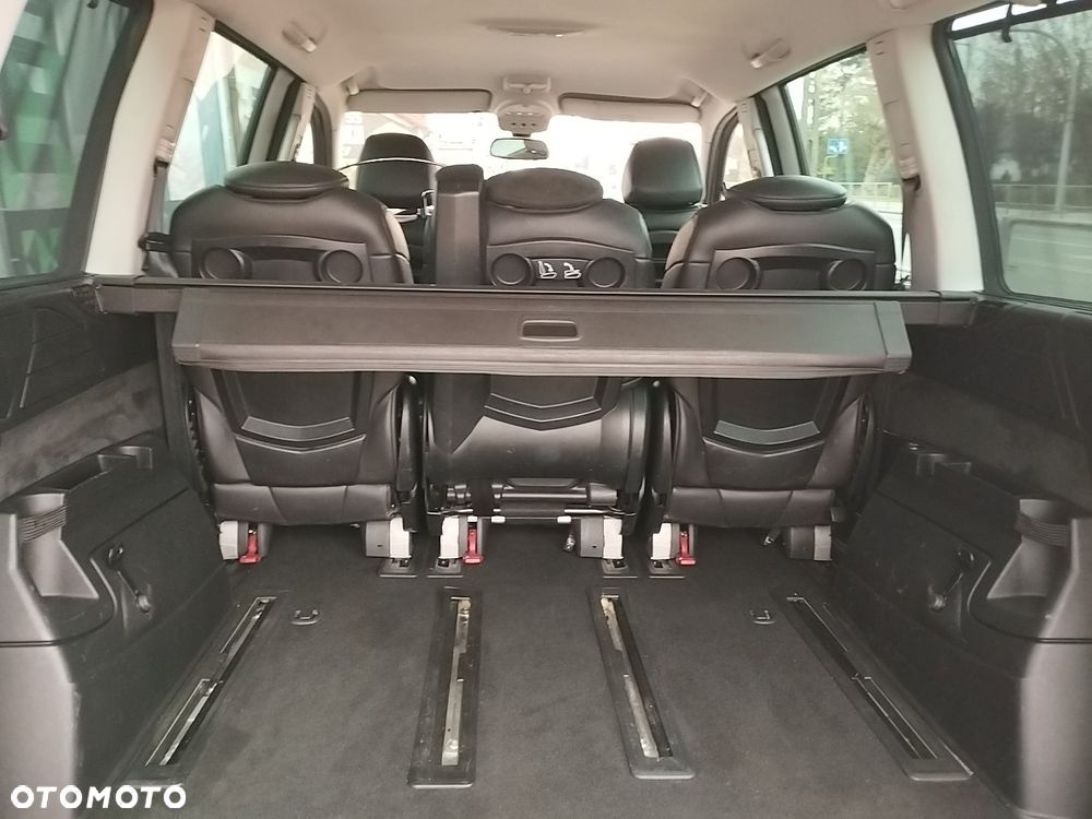 Peugeot 807 HDi 135 Platinum Pullmann - 8