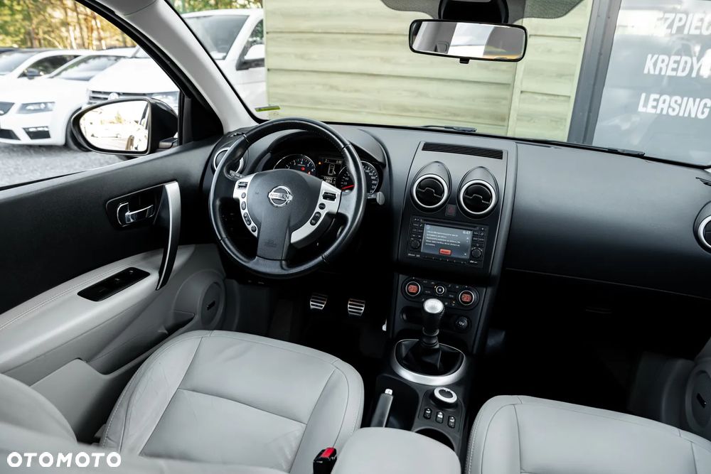 Nissan Qashqai+2 2.0 4x4 visia - 27