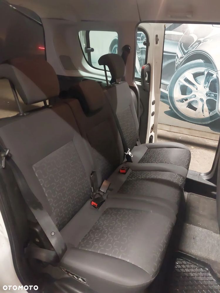 Fiat Doblo 2.0 16V Multijet Emotion - 19