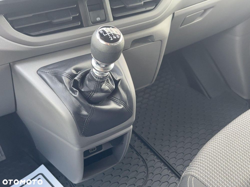 Volkswagen Transporter - 18