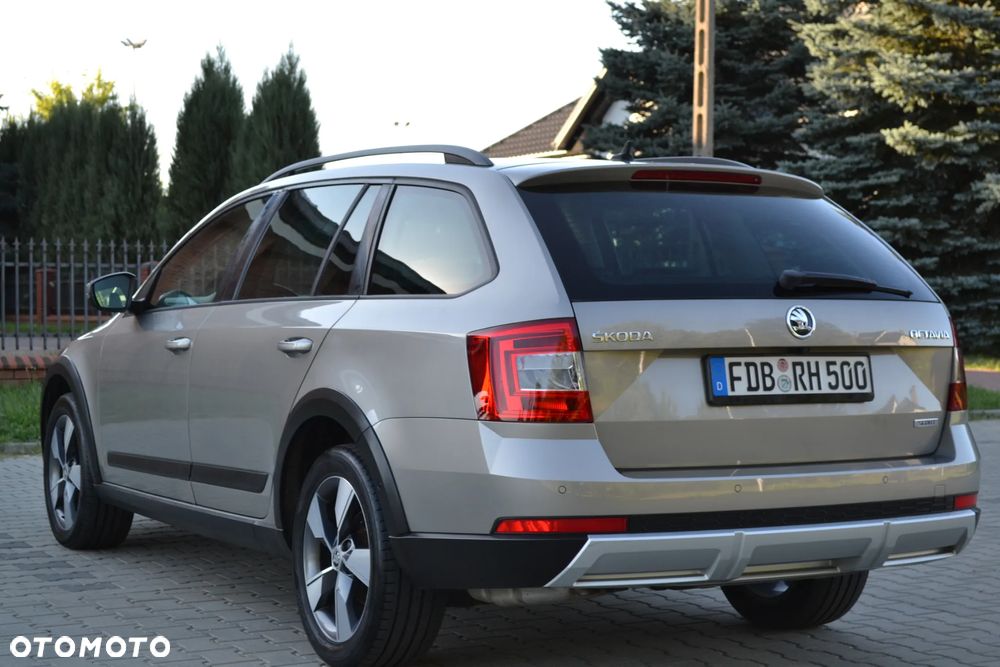 Skoda Octavia 2.0 TDI 4x4 DSG Scout - 15