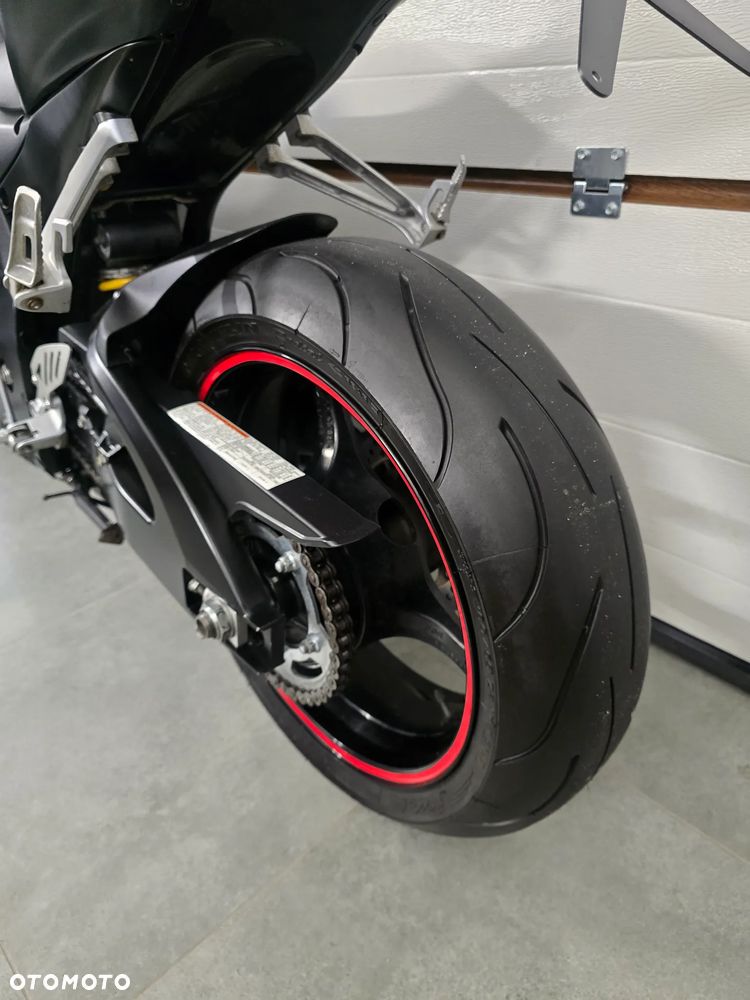 Suzuki GSX-R - 18