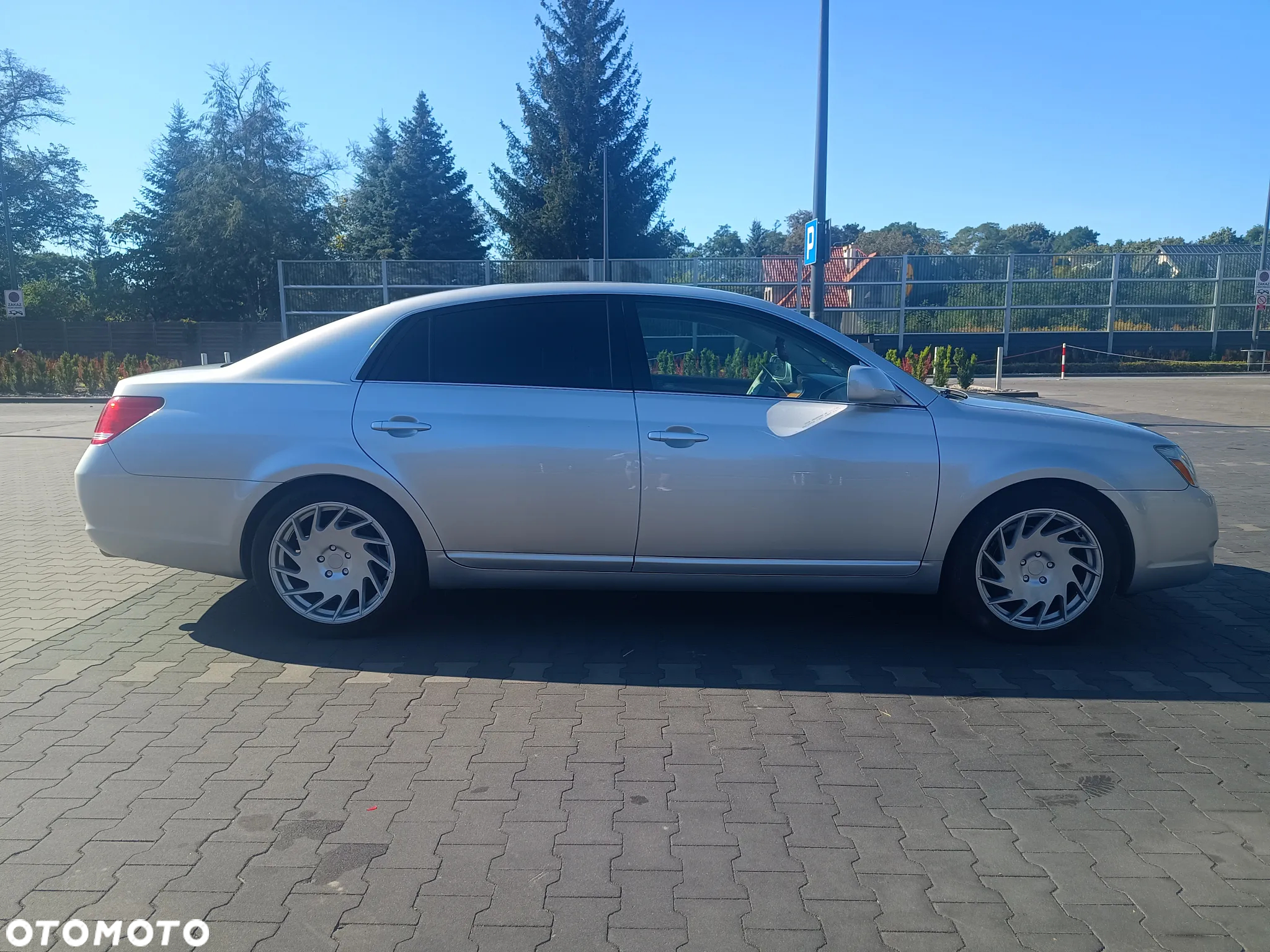 Toyota Avalon - 6