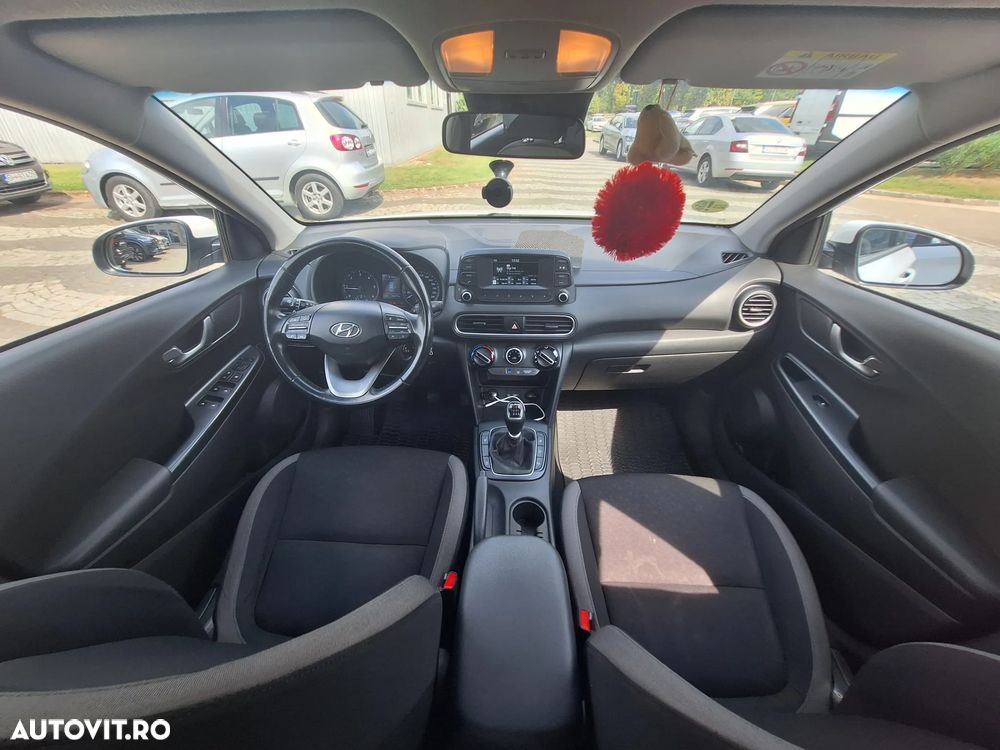 Hyundai KONA - 7