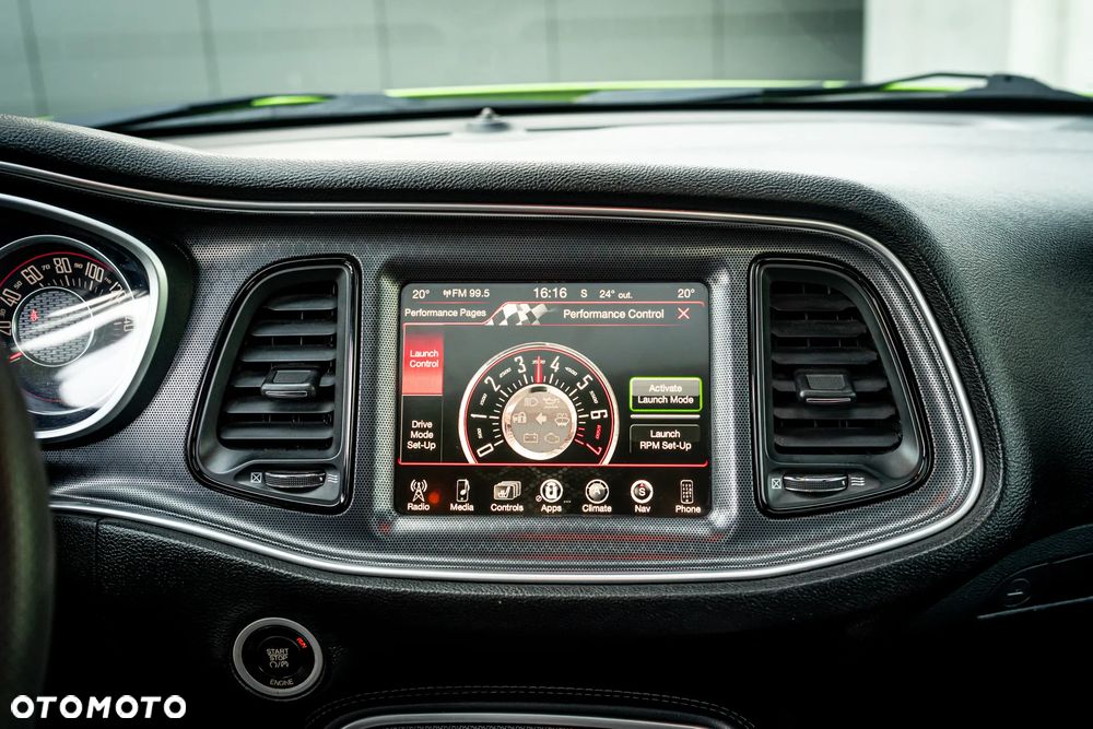Dodge Challenger - 33