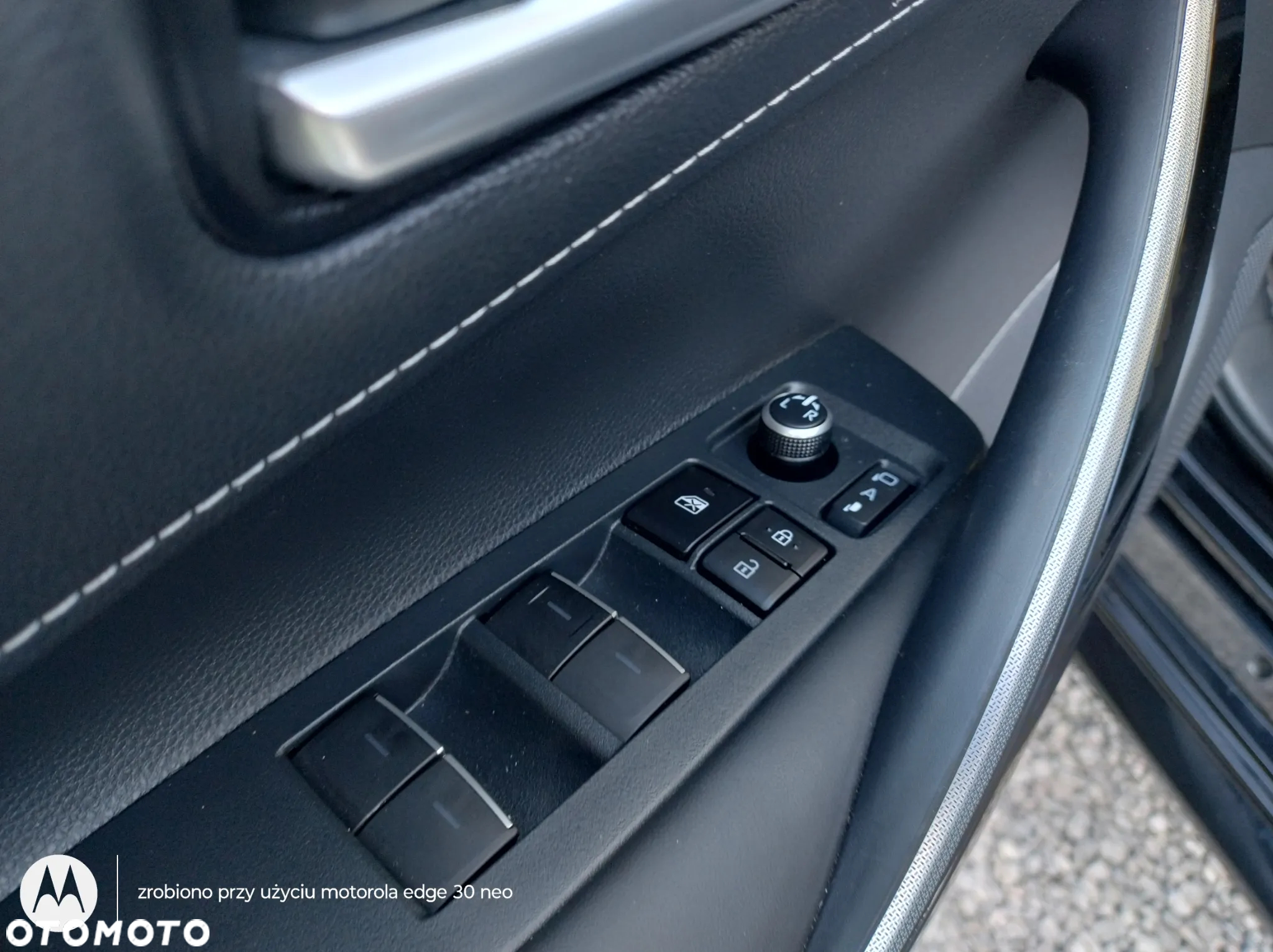 Toyota Corolla 2.0 Hybrid Style - 27