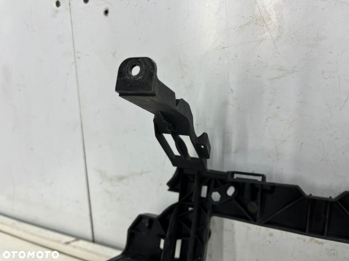 Osłona chłodnicy Audi A4 B9 15-19r.  obudowa ramka żaluzji atrapy zderzaka pasa przedniego 8w0807771 - 10